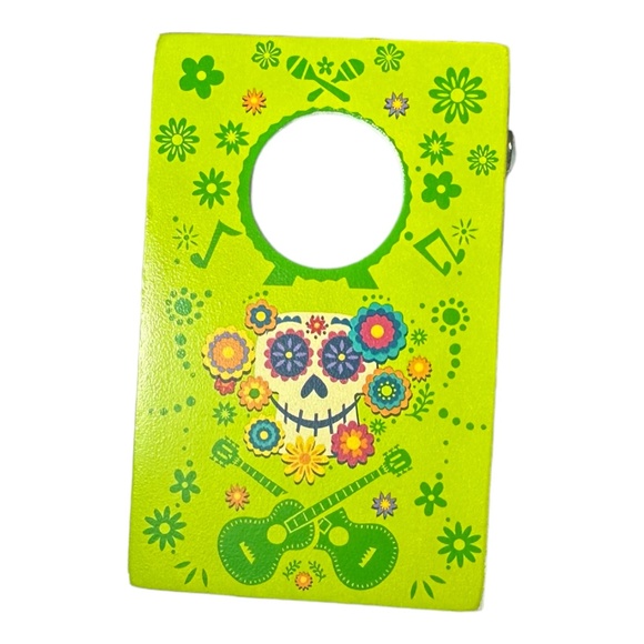 2024 Disney Parks Epcot Flower Garden Prize Corn Hole Mini Board Coco - Picture 1 of 3